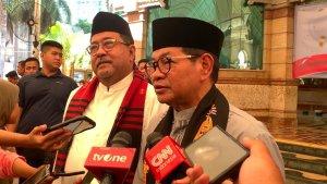 Pramono-Anung-Rano-Karno-usai-hadir-dalam-acara-Doa-Bersama-Kamis-21112024.jpg