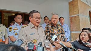 Pramono-Anung-dan-Dudy-Purwagandhi-di-Wisma-Mandiri-Gambir-Jakarta-Pusat-Senin-2992025.jpg