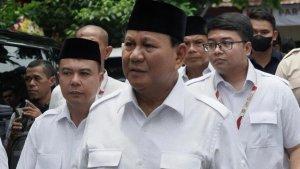 Presiden-RI-Prabowo-Subianto-bersama-Sufmi-Dasco-Ahmad-dan-Kawendra-Lukistian.jpg