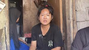 Puput-25-kakak-korban-Andri-Maulana-saat-ditemui-di-rumahnya.jpg