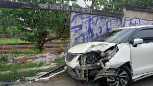 RINGSEK-DIHANTAM-TRANSJAKARTA-Mobil-Suzuki-milik-Von.jpg