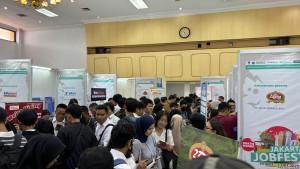 Ribuan-warga-memadati-kegiatan-Job-Festival-ke-3-2025-Selasa-3092025.jpg