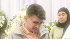 Ruben-Onsu-melayat.jpg