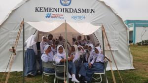 SEKOLAH-Siswa-siswi-SMK-Negeri-1-Cileungsi-Kabupaten-Bogor.jpg