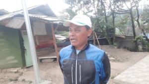 SETAHUN-PRABOWO-GIBRAN-M-Sanusi-warga-terdampak-pergeseran-tanah-di-Kampung-Curug.jpg