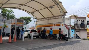 SHELL-PECAT-PEGAWAI-Sebanyak-50-persen-jumlah-pegawai-di-SPBU-Shell-di-Jal.jpg