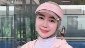 Selebgram-Fitry-Kurniaty-Syafri.jpg