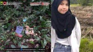 Seorang-gadis-penjual-gorengan-di-Kayu-Tanam-Padang-Pariaman-Sumatra-Barat.jpg