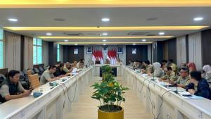 Suasana-rapat-tindak-lanjut-hasil-sosialisasi-pengembalian-fungsi-lahan-TPU-Menteng-Pulo.jpg