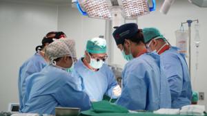 Tim-medis-Heartology-Cardiovascular-operasi-pasien-gejala-diseksi-aorta.jpg