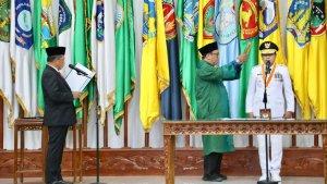 Tito-Karnavian-melantik-Sadali-Ie-sebagai-Penjabat-Pj-Gubernur-Maluku.jpg