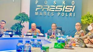 VIRAL-MEDIA-SOSIAL-Mantan-Menko-Polhukam-Mahfud-MD-di-Posko-Presisi-Mabes-Polri.jpg