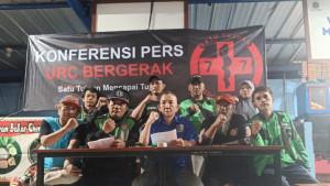 VIRAL-MEDIA-SOSIAL-Pengurus-Unit-Reaksi-Cepat-URC-dari-komunitas-Ojek-Online-Ojol.jpg