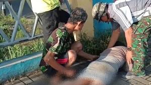 VIRAL-MEDIA-SOSIAL-gadis-17-tahun-yang-terkapar-di-trotoar-dekat-Terminal-Jatijajar-Tapos-Depok.jpg