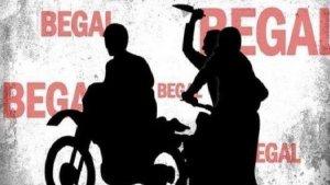 WANITA-HISTERIS-DIBEGAL-Seorang-wanita-men.jpg