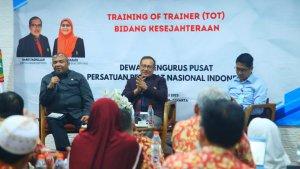Wakil-Menteri-Tenaga-Kerja-RI-Afriansyah-Noor-mendukung-upaya-jaminan-kesejahteraan-perawat.jpg