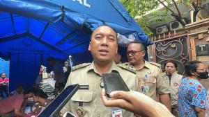 Wali-Kota-Jakarta-Barat-Uus-Kuswanto-di-Gang-Langgar-Tangki-Tamansari-pada-Senin-3092025.jpg