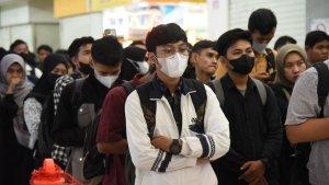 encari-kerja-antre-di-Job-Fair-yang-digelar-Pemkot-Jaktim.jpg