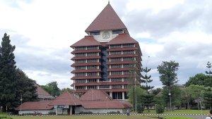 gedung-rektorat-ui-depok-pada-rabu-24112021.jpg