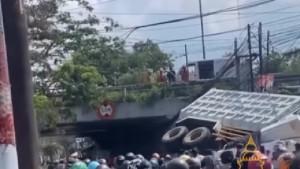 kecelakaan-truk-serang.jpg