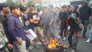 mahasiswa-saat.jpgdemo-peringatan.jpgtahun-pemerintahan.jpgbeberapa-kampus.jpgdemo-untuk.jpg