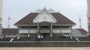 masjid-kh-hasyim-asyari-di-daan-mogot1.jpg