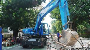 menggunakan-eskavator.jpgeskavator-saat.jpgdilakukan-sebagai.jpgtiga-kendaraan.jpgmasih-beroperasi.jpg