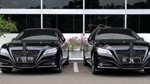 wartakota/mobil-dinas-menteri-crown-2.jpg