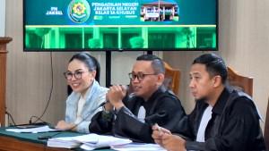 nikita-tersenyum.jpg