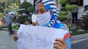 pkl-blok-b-pasar-kebon-kembang-bogor-unjuk-rasa.jpg