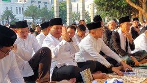 prabowo-salat.jpg