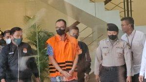 rafael-alun-trisambodo-mantan-pejabat-ditjen-pajak-resmi-ditahan-kpk.jpg