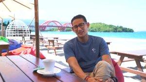 sandiaga-uno-di-pantai-hotekam-kota-jayapura.jpg