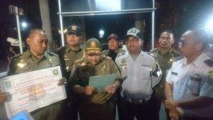 segela-parkir-liar.jpg