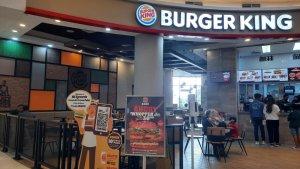 suasana-burger-king-di-the-park-sawangan-depok-pada-sabtu-1822023.jpg