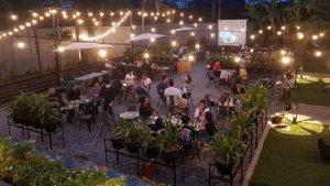 suasana-outdoor-di-lumida-cafe.jpg