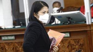 terdakwa-putri-candrawathi-saat-hadiri-persidangan.jpg