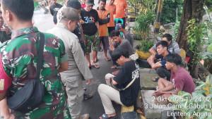 viral-minta-sumbangan-ke-warga34.jpg