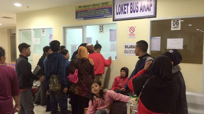 H-1 Jelang Idul Fitri, Terminal Pulo Gebang Sepi Pemudik