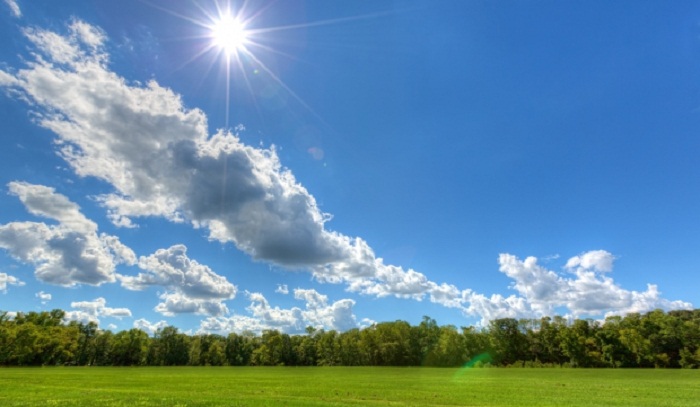 Prakiraan Cuaca Jakarta Minggu 18 Juni, Cerah Berawan Diselingi Hujan Ringan