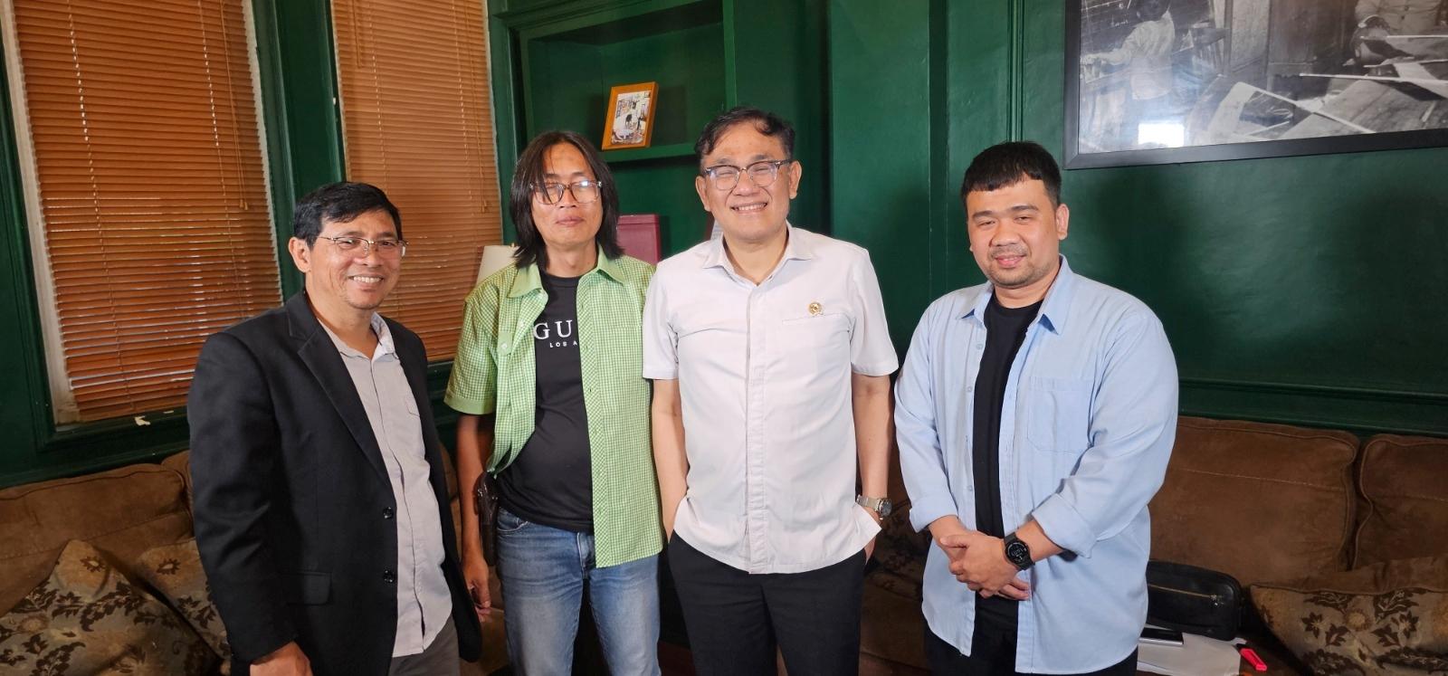 ALAT-PACU-JANTUNG-Pemimpin-Redaksi-Warta-K.jpg
