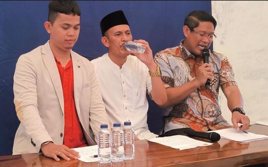 ARSIN-BATUK-BATUK-Kondisi-Kepala-Desa-Koh.jpg