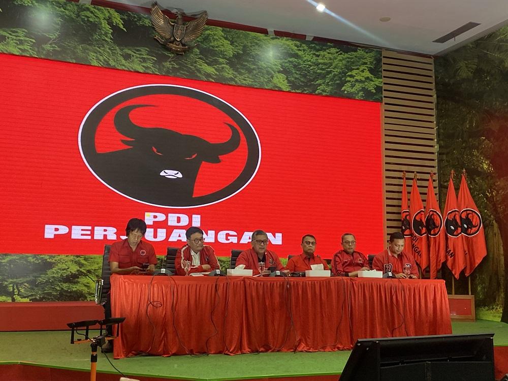 Adian-Napitupulu-sebut-negara-berpotensi-rugi-akibat-politik-uang-di-Pilkada-2024.jpg