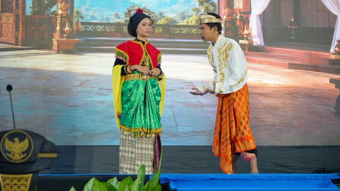 Drama Putri Mandalika Berbahasa Inggris Meriahkan Open House Sekolah Rakyat Lombok - Wartakotalive.com