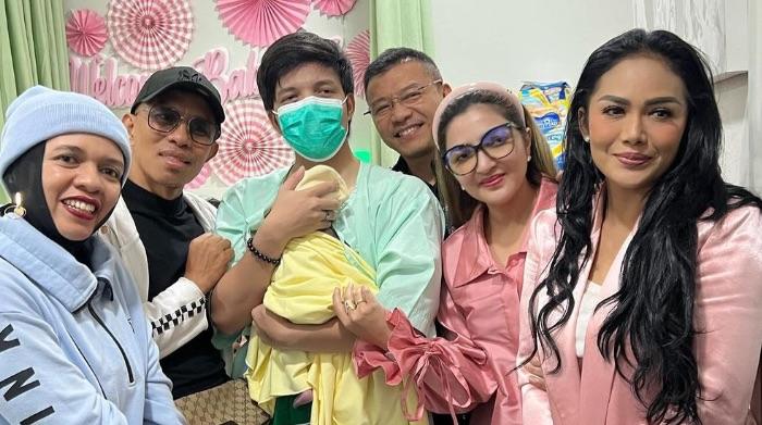 Aurel Hermansyah Jalani Pemulihan, Atta Halilintar Ingat Pernah Simpan Ari-ari Ameena Dalam Kulkas