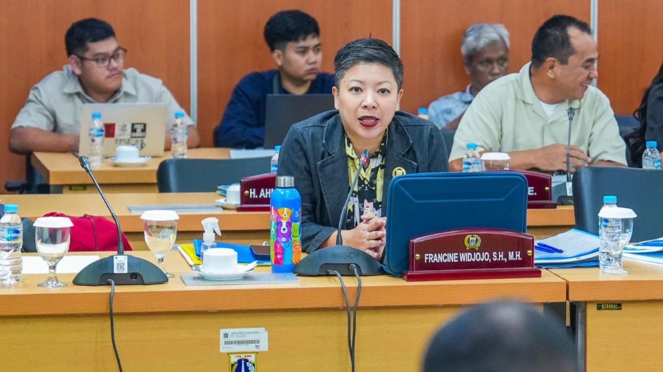 BERAS-OPLOSAN-Anggota-Komisi-B-DPRD-Provinsi-DKI-Jakarta-dari-Fraksi-PSI-Francine-Widjojo.jpg