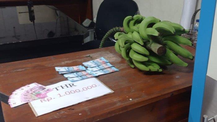BNN-Kota-Tasikmalaya-dikirimi-uang-mainan-hingga-satu-tandan-pisang-mentah.jpg