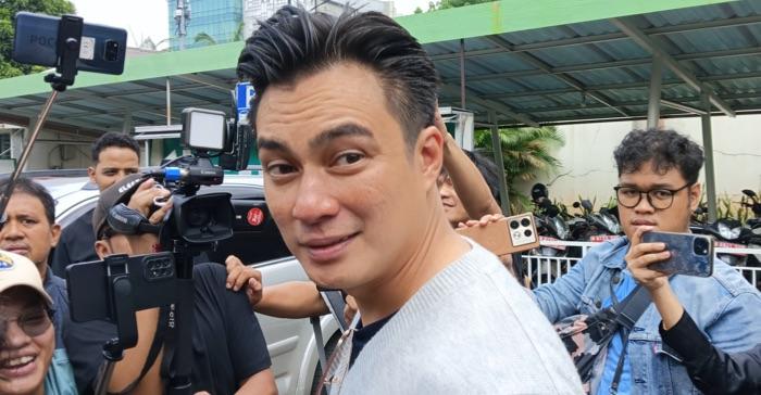 Baim Wong Bahagia Bisa Kumpul Bareng dengan Paula Verhoeven saat Hadiri Acara Kelulusan Anak - Wartakotalive.com
