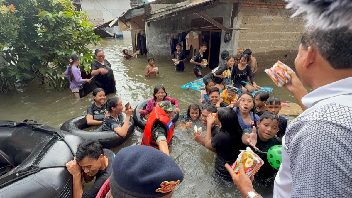 Banjir-di-Rawa-Terate-Cakung-Jakarta-Timur-tw.jpg