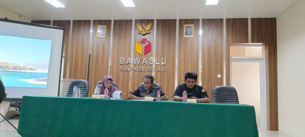 Bawaslu-Kabupaten-Bekasi-pada-Jumat-27122024.jpg